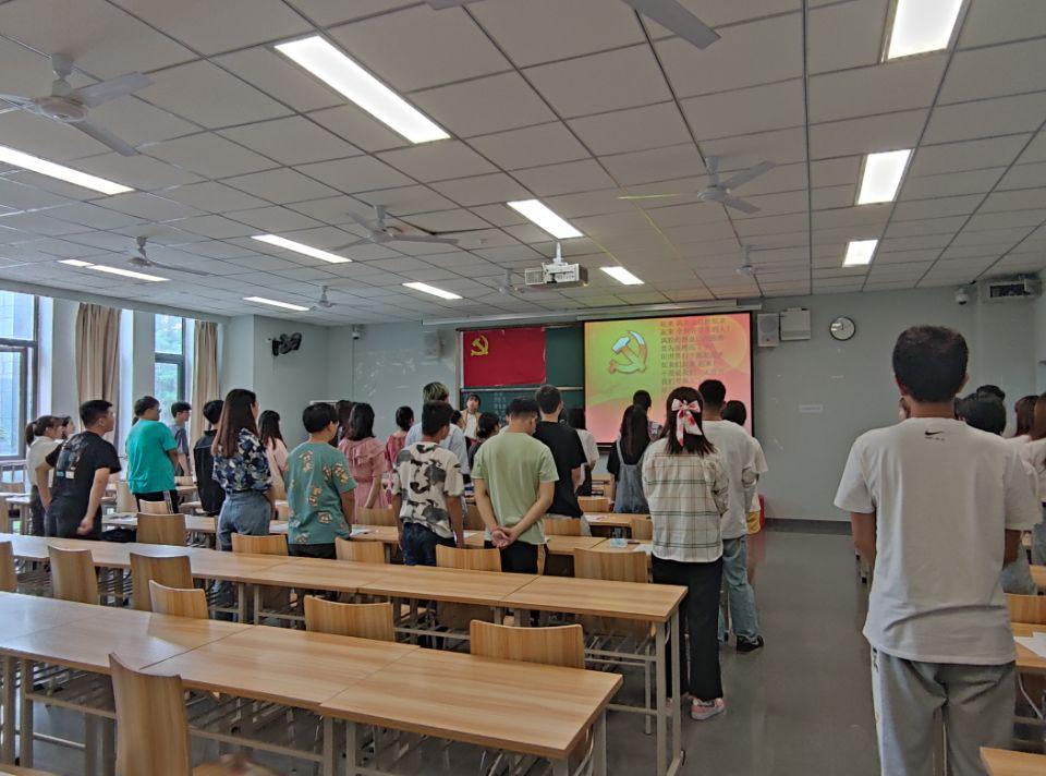 174D8